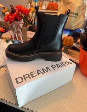 DREAM PAIRS Women's SDAB2412W Black-PU Chelsea Ankle Boots with Lug Sole